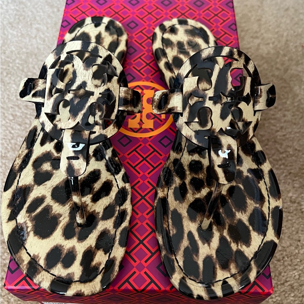 Tory Burch Miller Sandal in Leopard Print. Size 8.5.